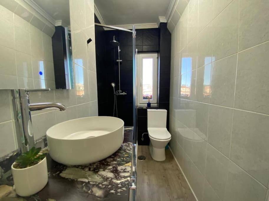 Apartamento Centrico-Parking Gratuito-Wifi Santander Exteriör bild